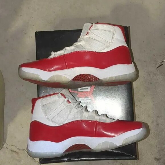 Air Jordan 11 Retro Cherry CT8012 116 Size 10 US Men Used Good Box Fast Ship - Picture 2 of 9
